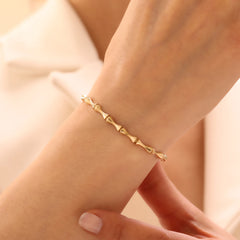 14 Ayar Altın Kıvrımlı Bileklik