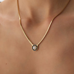 siyah-mineli-tektas-kolye-1