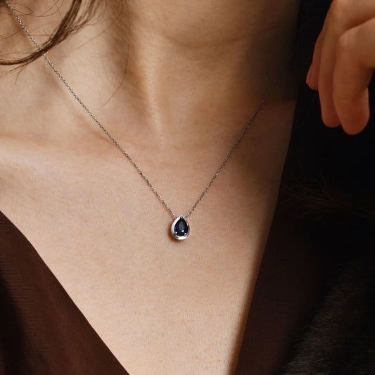 14-Ayar-Altin-Pear-Safir-Kolye-1