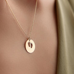 14k-altin-bebek-ayak-izi-kolye-2