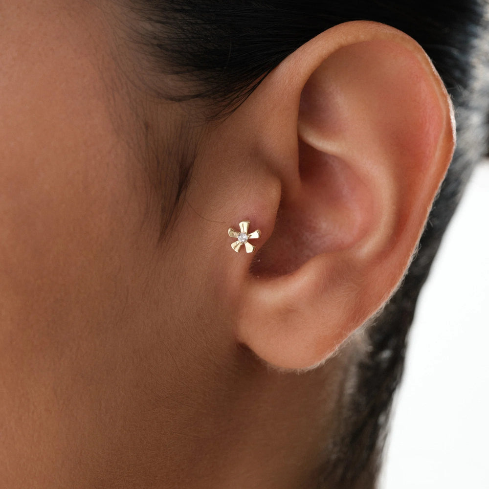14k-altin-cicek-piercing-2