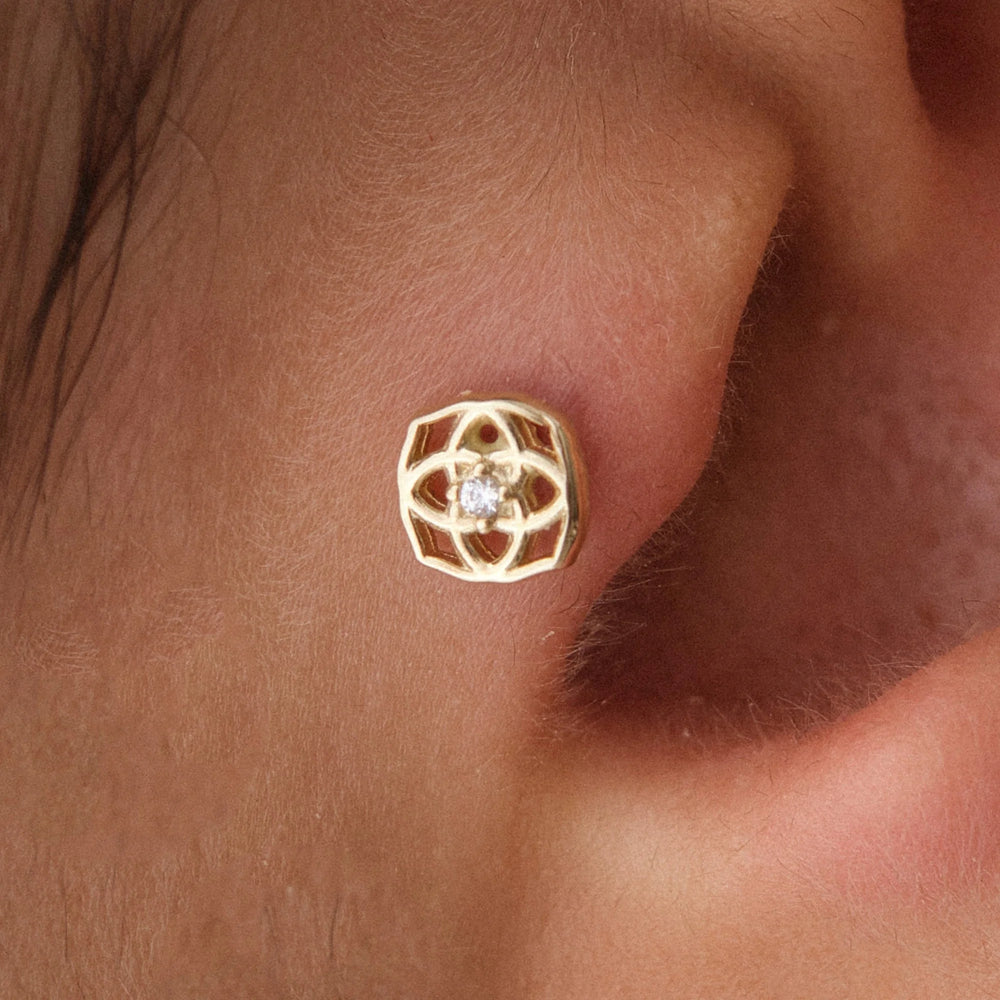 14k-altin-cicek-piercing-50