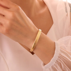 14k-altin-kelepce-bileklik-2