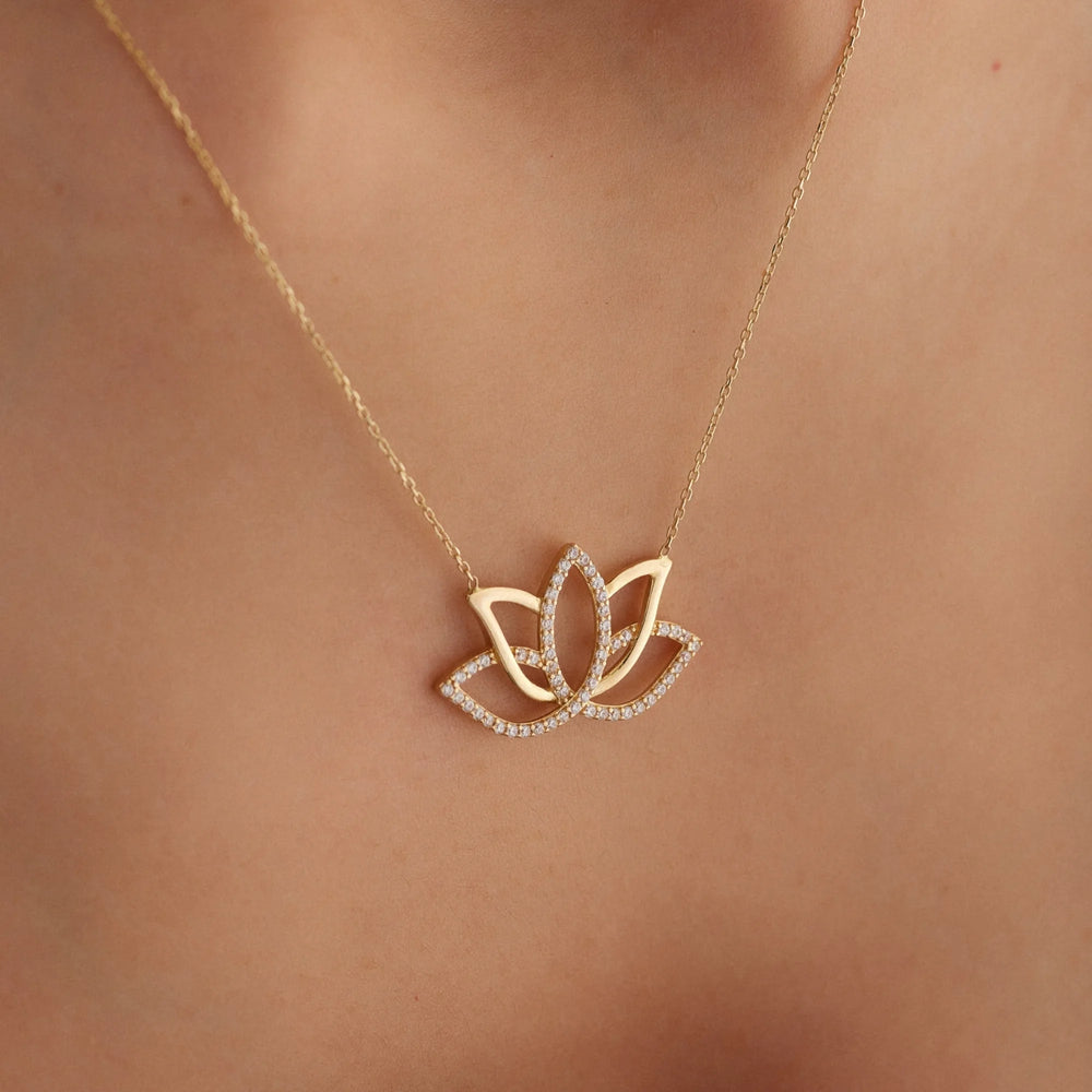 14k-altin-lotus-cicegi-kolye-3