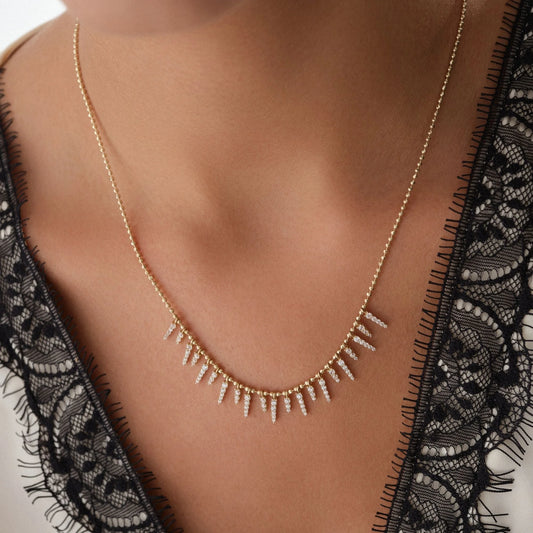 14k-altin-tasli-sallantili-kolye-11