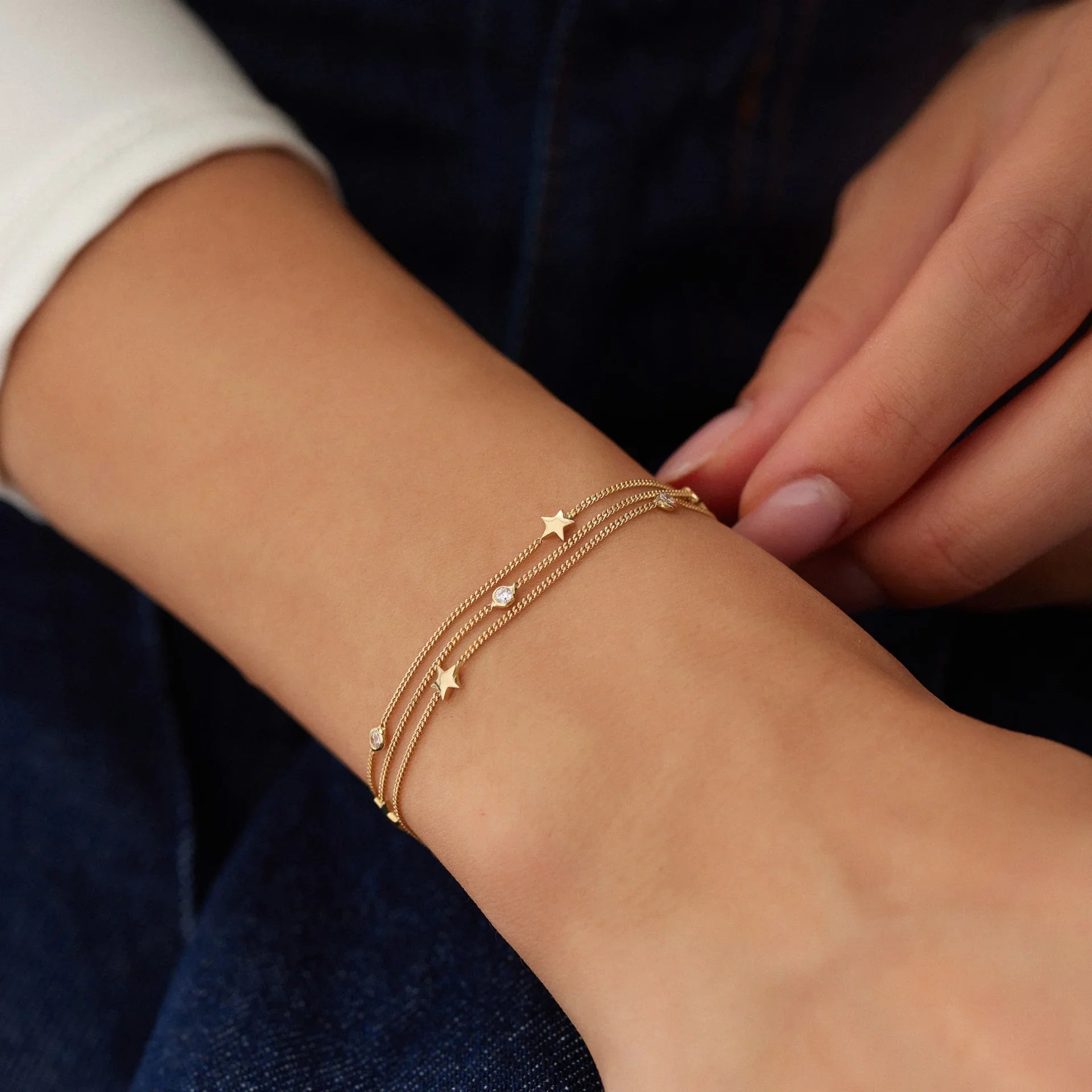 14 Ayar Altın Üç Sıra Yıldız Bileklik