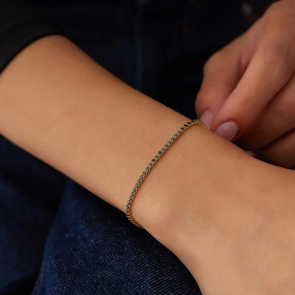 14 Ayar Altın Siyah Taşlı Su Yolu Bileklik