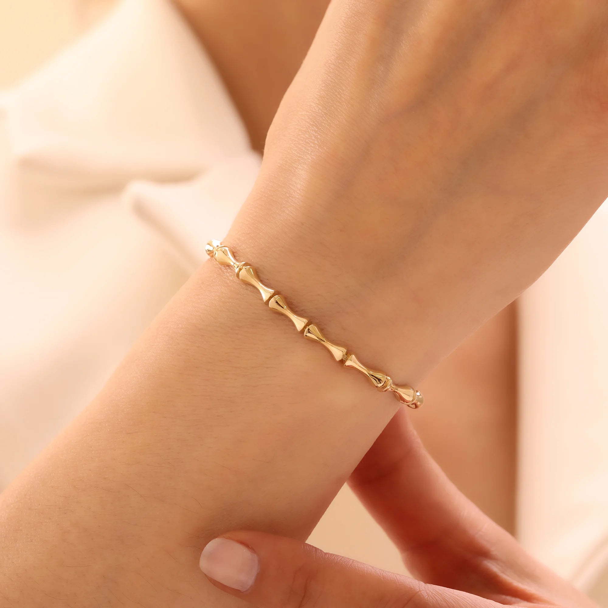 14 Ayar Altın Kemik Bileklik