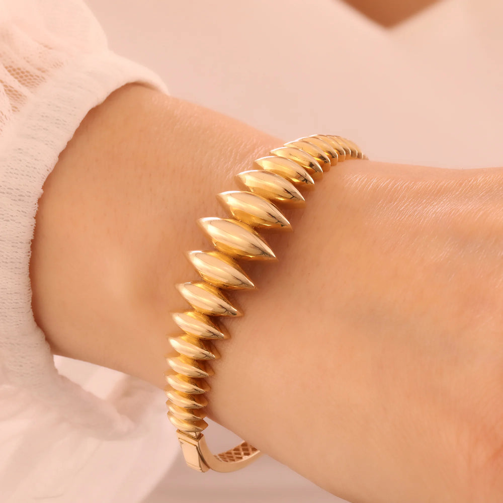 14 Ayar Altın Dilimli Kelepçe