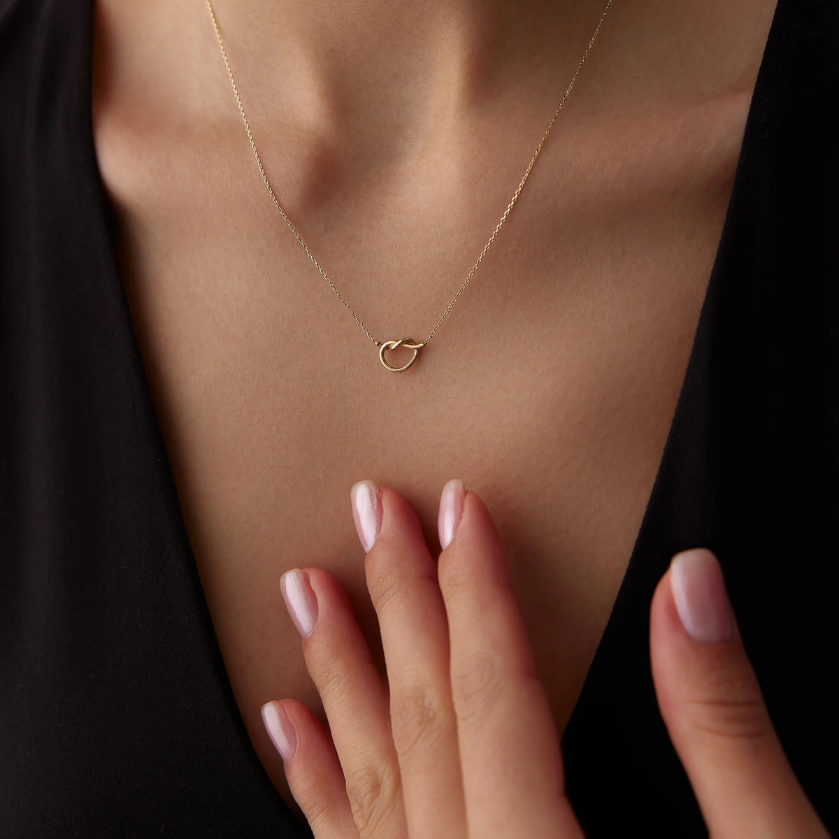 14 Ayar Altın Düğüm Kolye