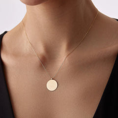 14 Ayar Altın Yuvarlak Plaka Kolye