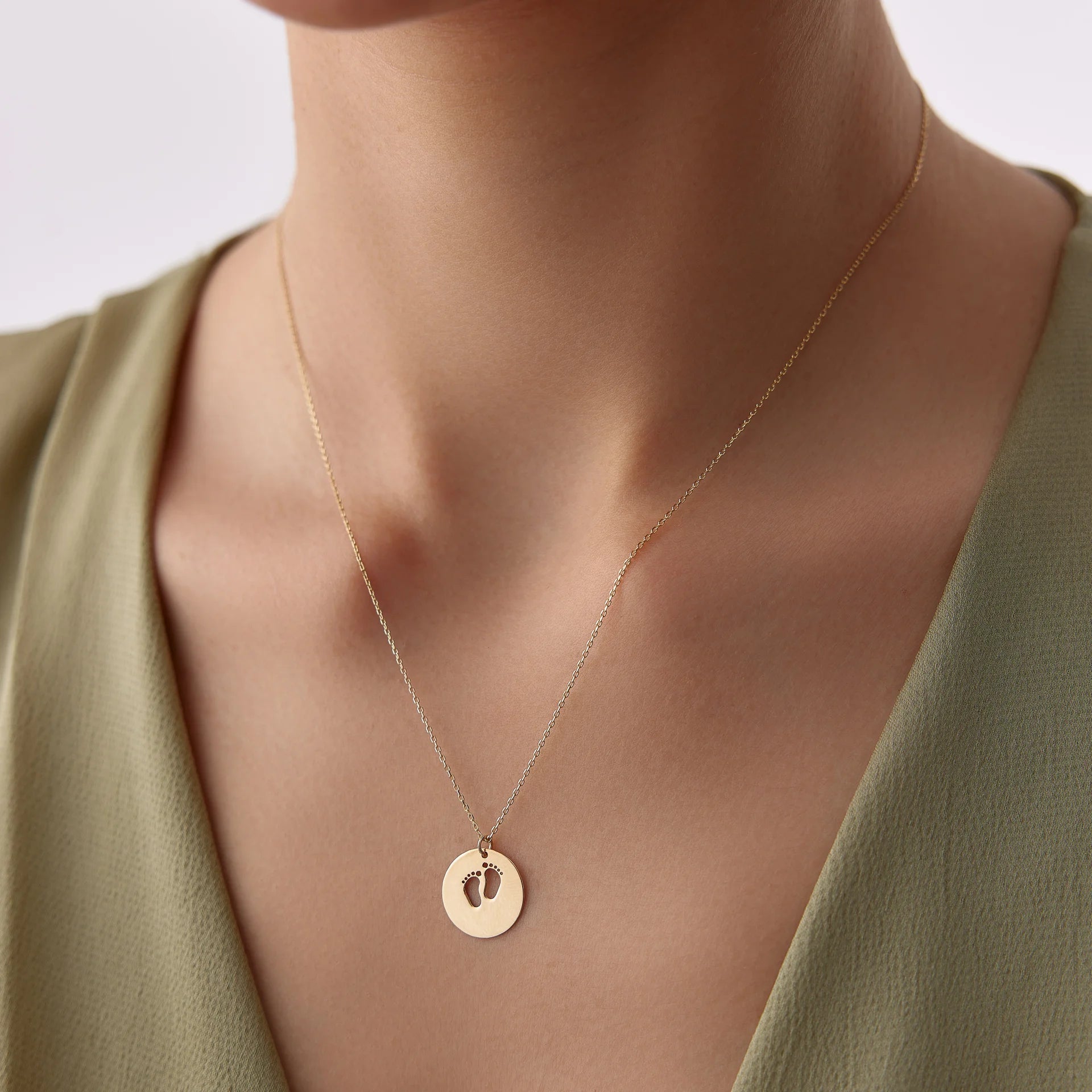 14 Ayar Altın Ayak İzi Kolye