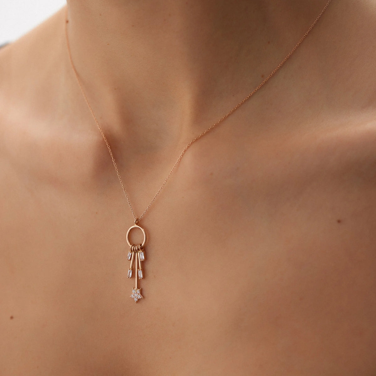 14 Ayar Altın Tasarım Halka Kolye