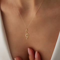 14 Ayar Altın Sol Anahtarı Kolye