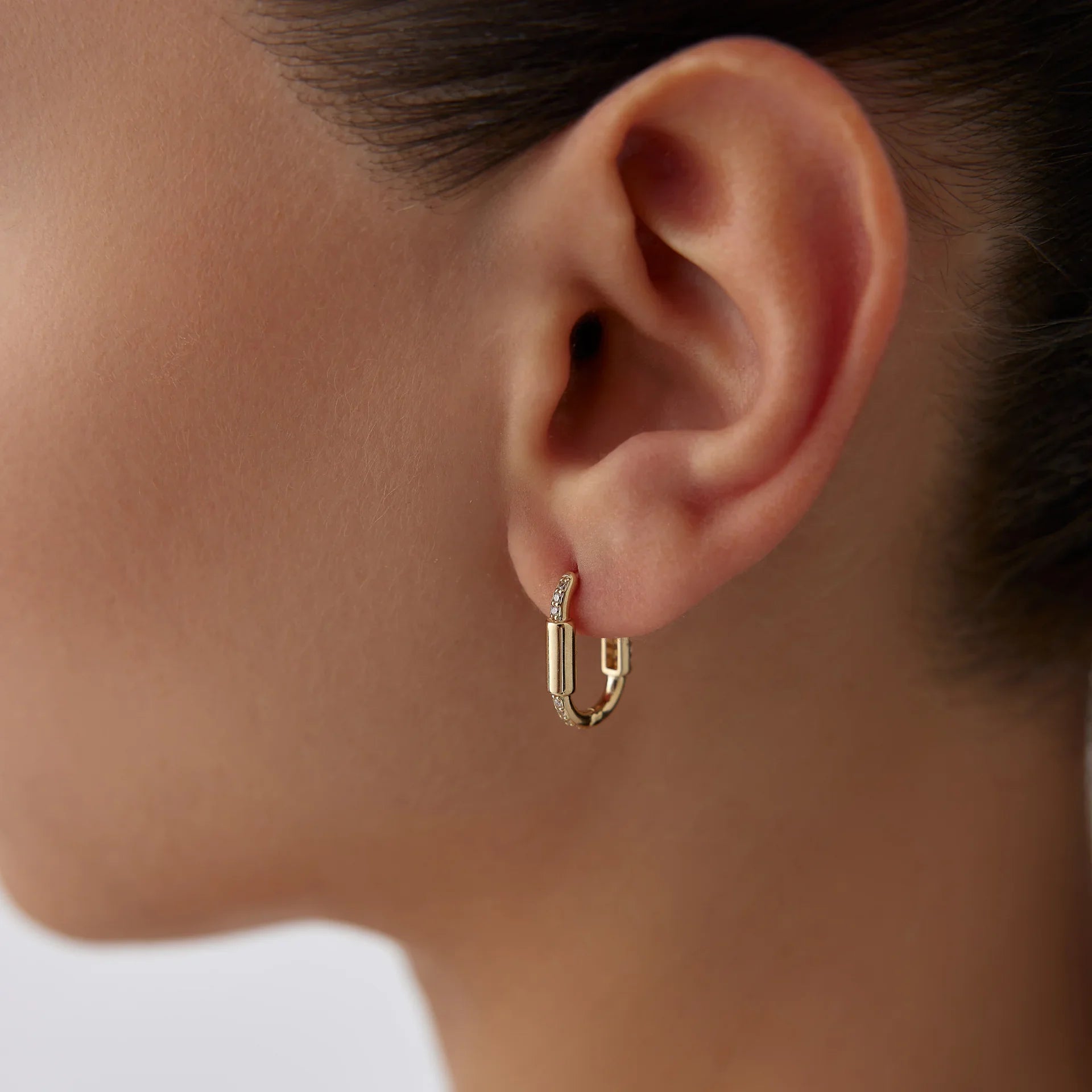 14 Ayar Altın Taşlı Ataç Küpe