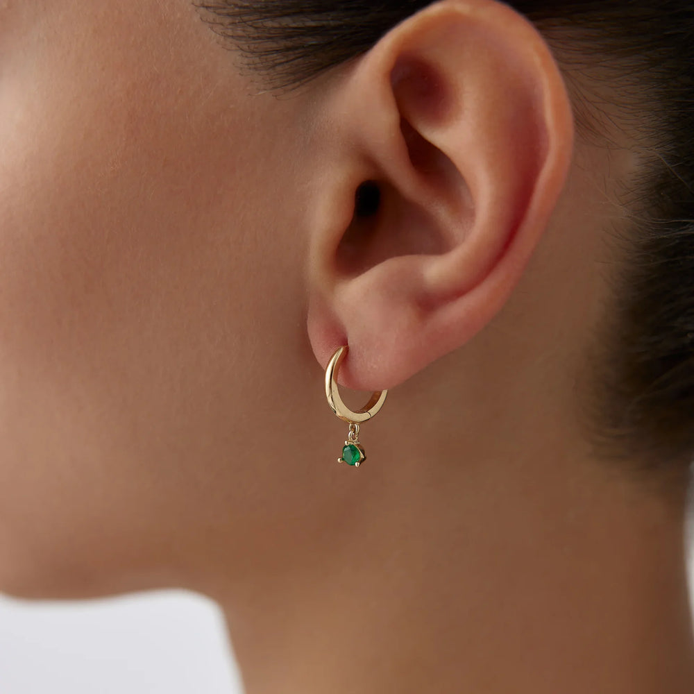 14 Ayar Altın Zümrüt Tektaş Sallantılı Halka Küpe