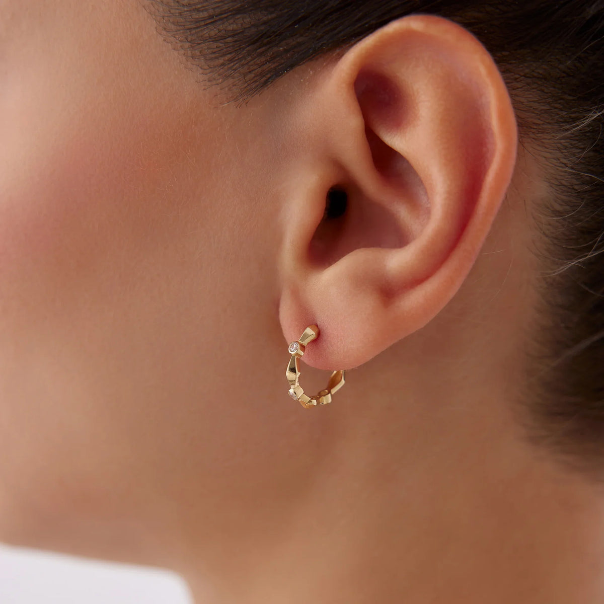 14 Ayar Altın Taşlı Prizma Halka Küpe