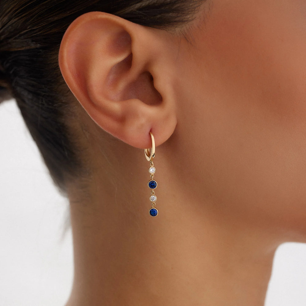 14 Ayar Altın Sıralı Taşlı Sallantılı Küpe