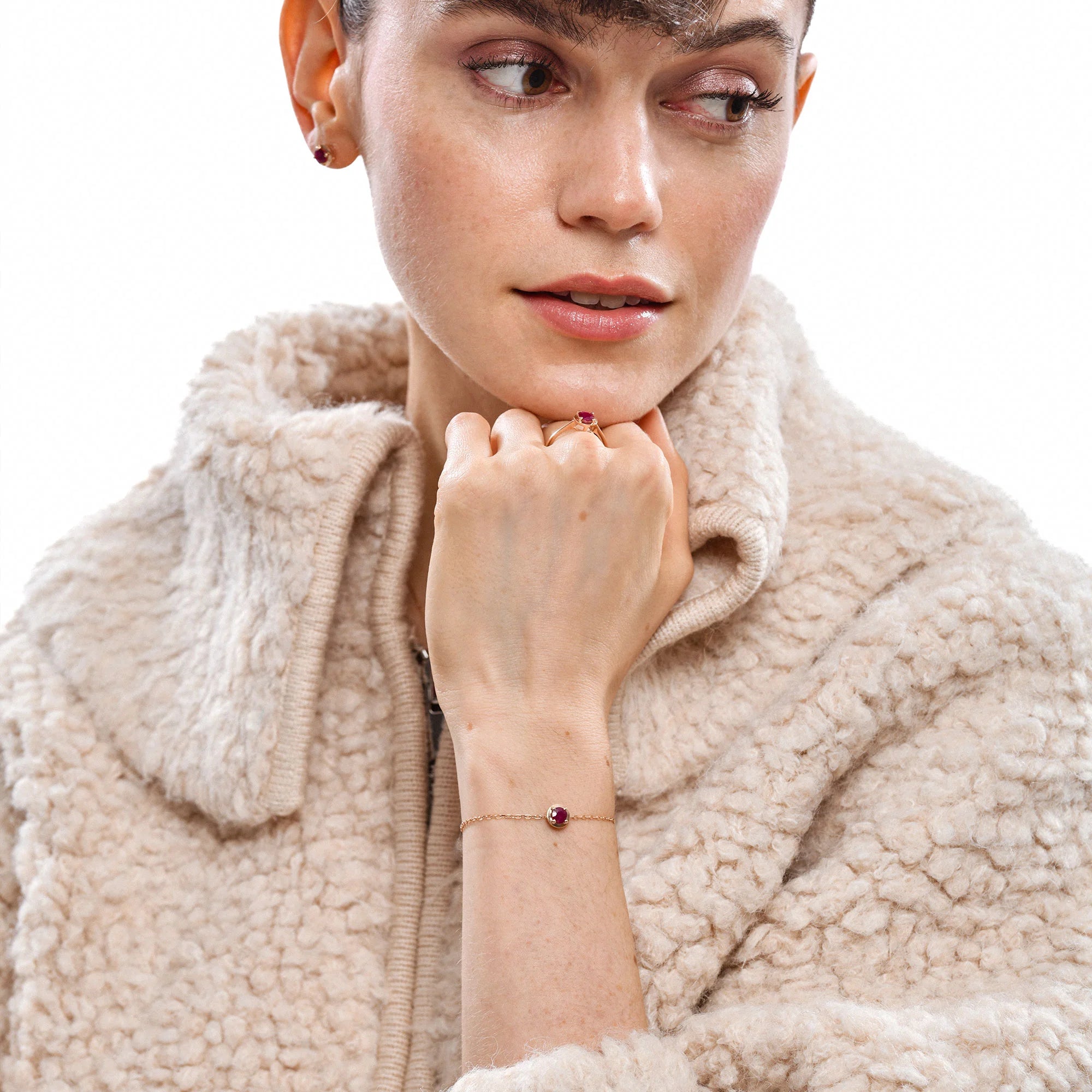 14-Ayar-Altin-Round-Yakut-Bileklik