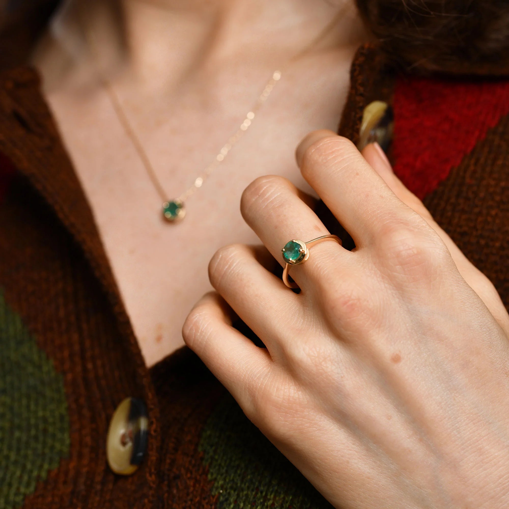 14-Ayar-Altin-Round-Zumrut-Kolye