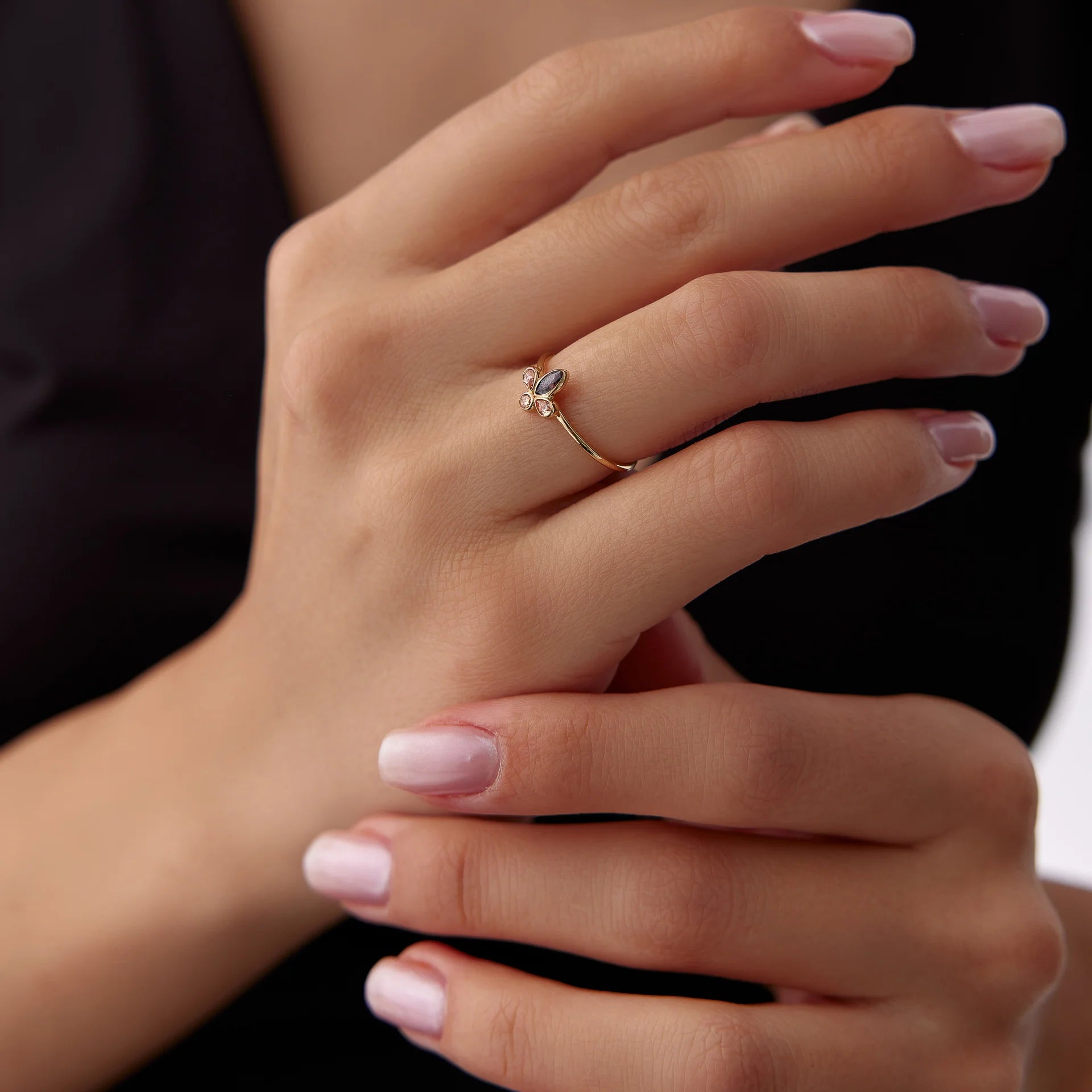 14 Ayar Altın Taşlı Minimal Yüzük