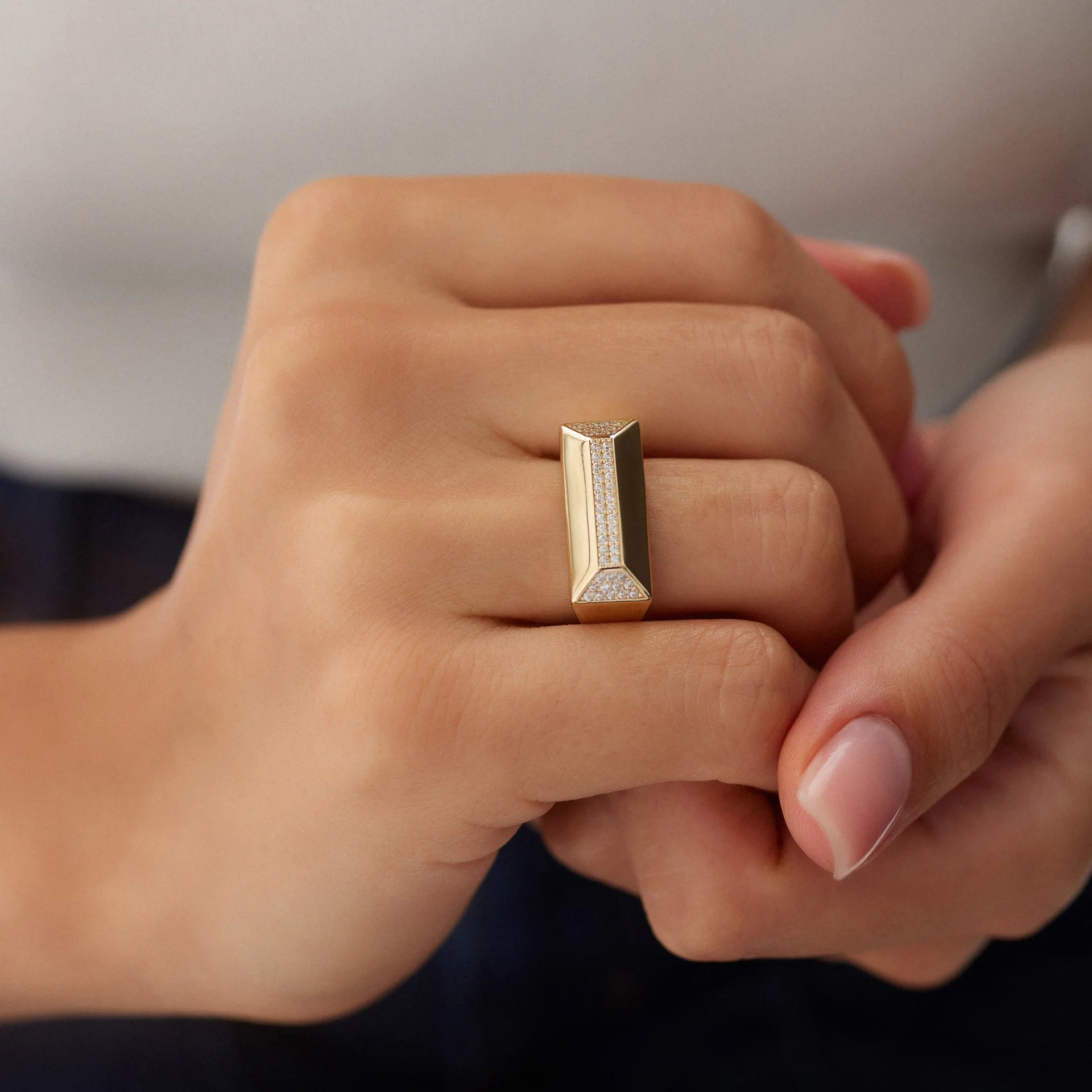 14 Ayar Altın Taşlı Prizma Yüzük