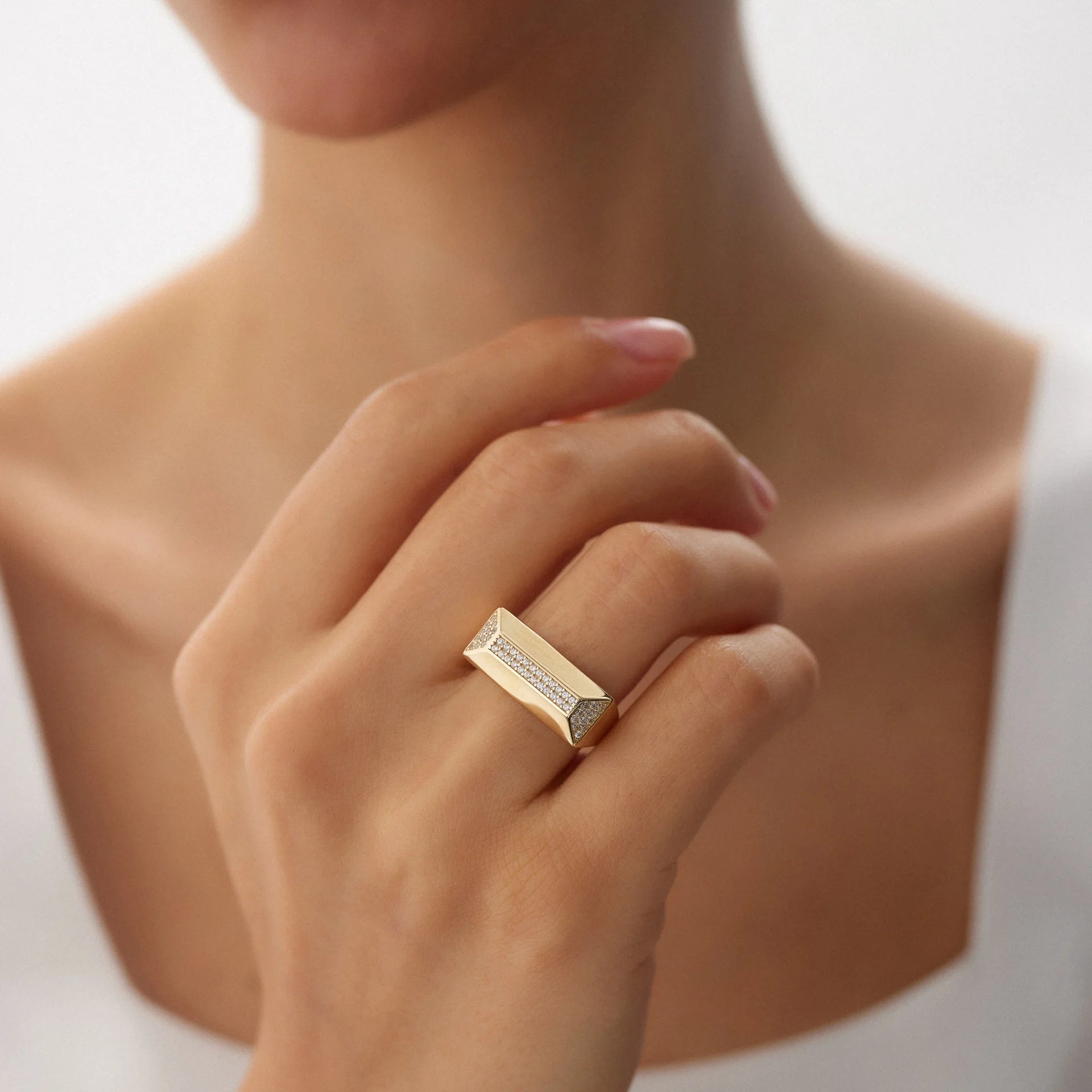 14 Ayar Altın Taşlı Prizma Yüzük