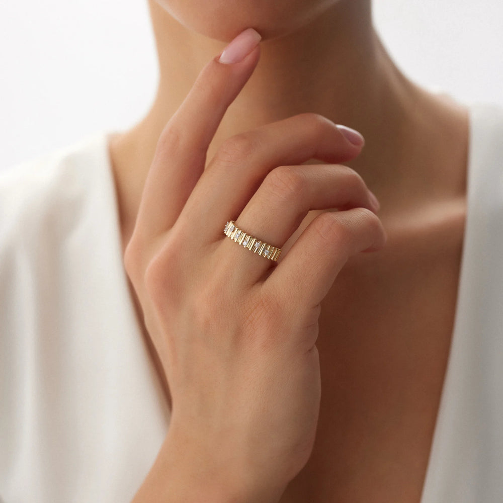 14 Ayar Altın Asimetrik Yüzük