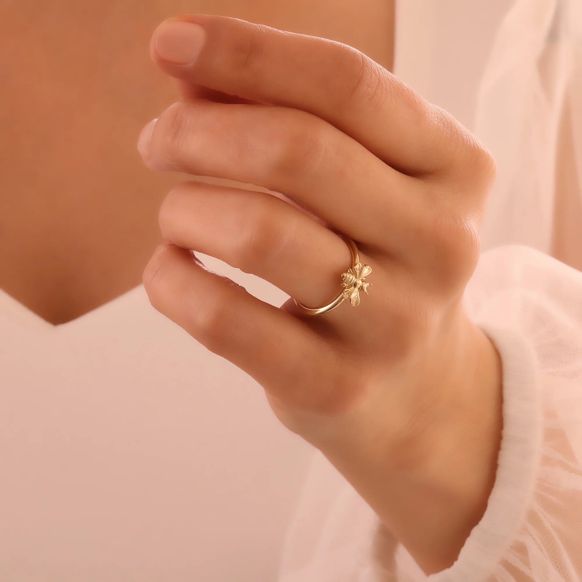 14 Ayar Altın Arı Yüzük