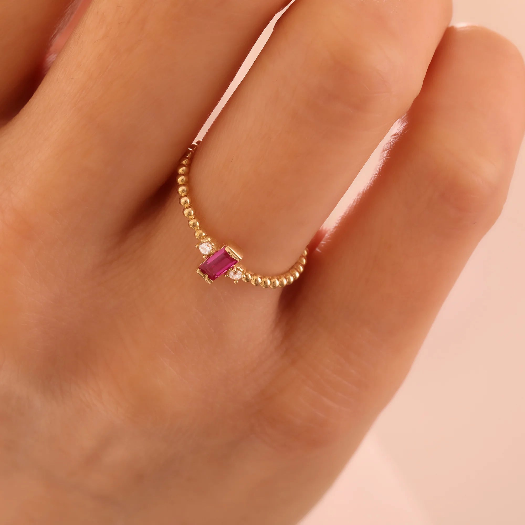 14 Ayar Altın Pembe Taşlı Minimal Yüzük