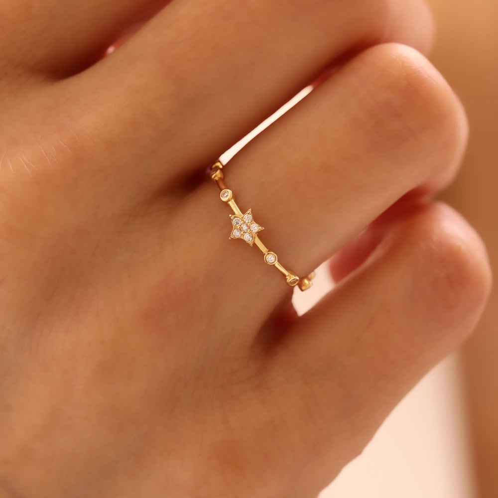 14 Ayar Altın Minimal Yıldız Yüzük