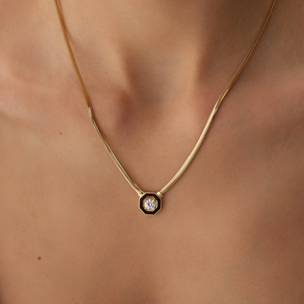 siyah-mineli-tektas-kolye