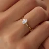 14 Ayar Altın Oval Tektaş Yüzük